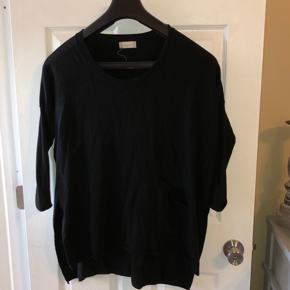 Black high low Sweater